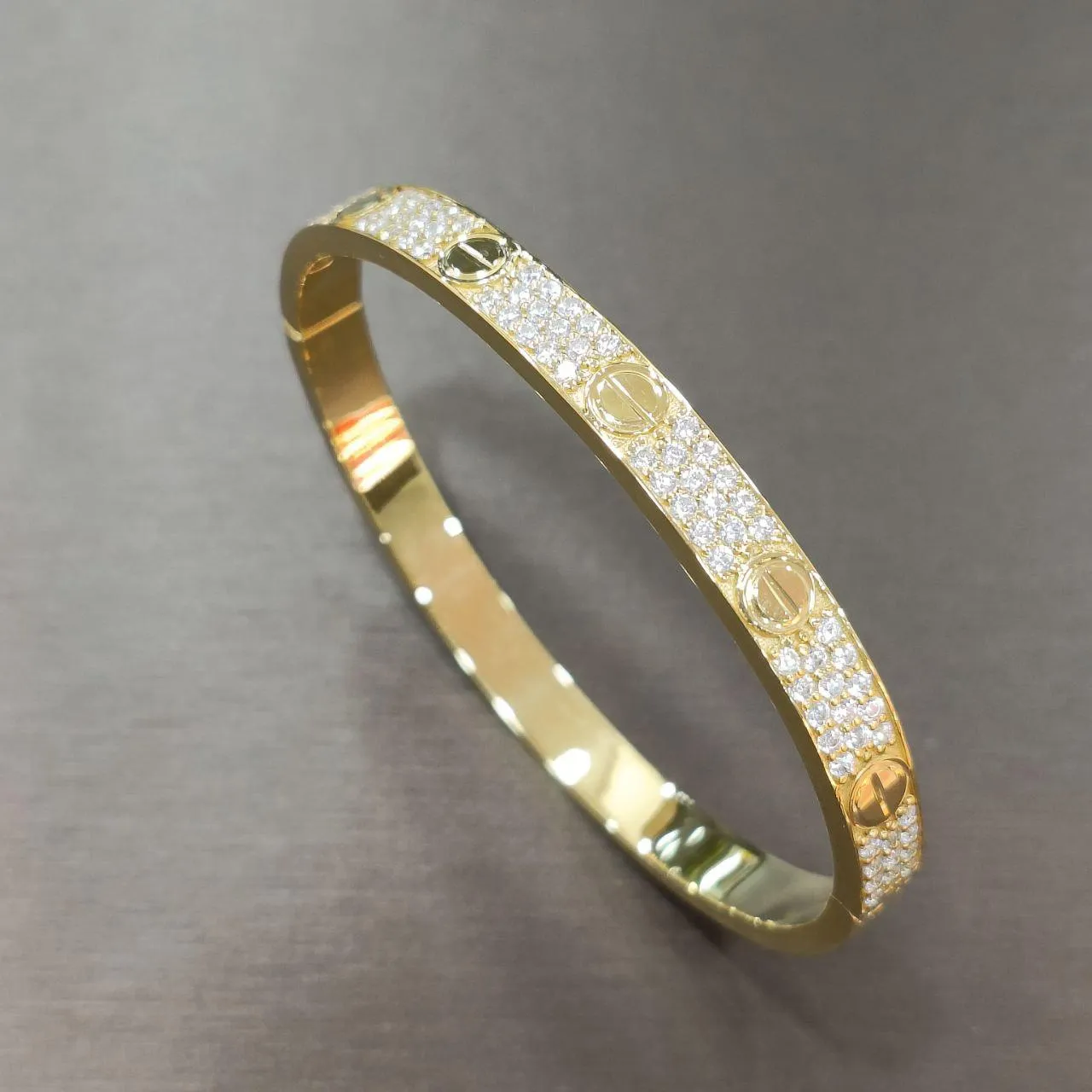 22k / 916 Gold C design Crystal Solid Bangle