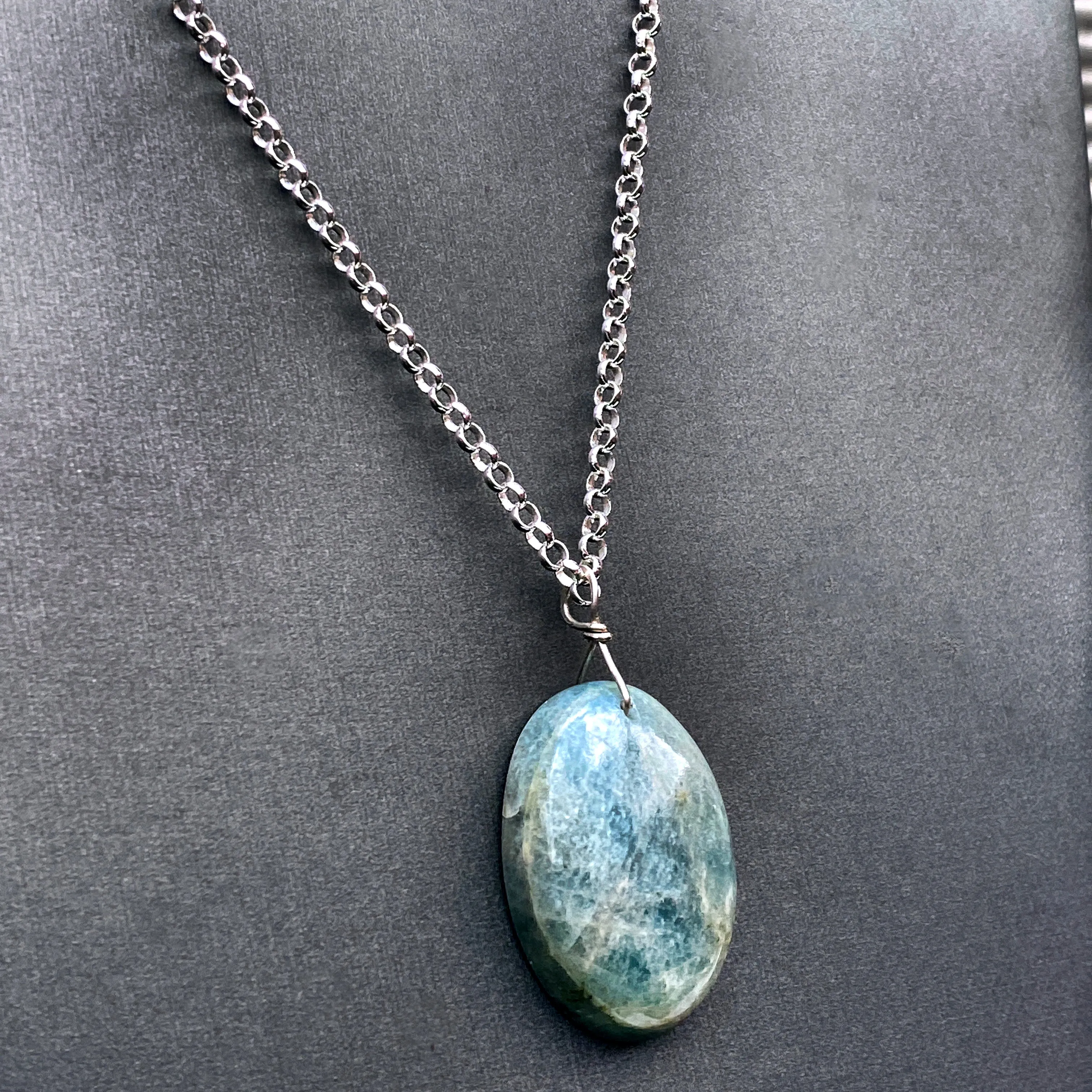 Aquamarine Pendant chain Necklace