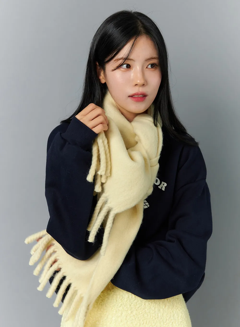 Basic Chunky Tassel Scarf IN316