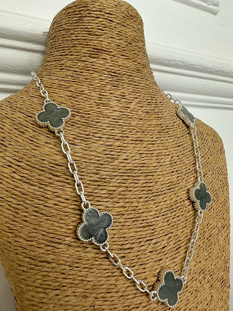 Envy Clover Short Chain Necklace - Silver & Grey