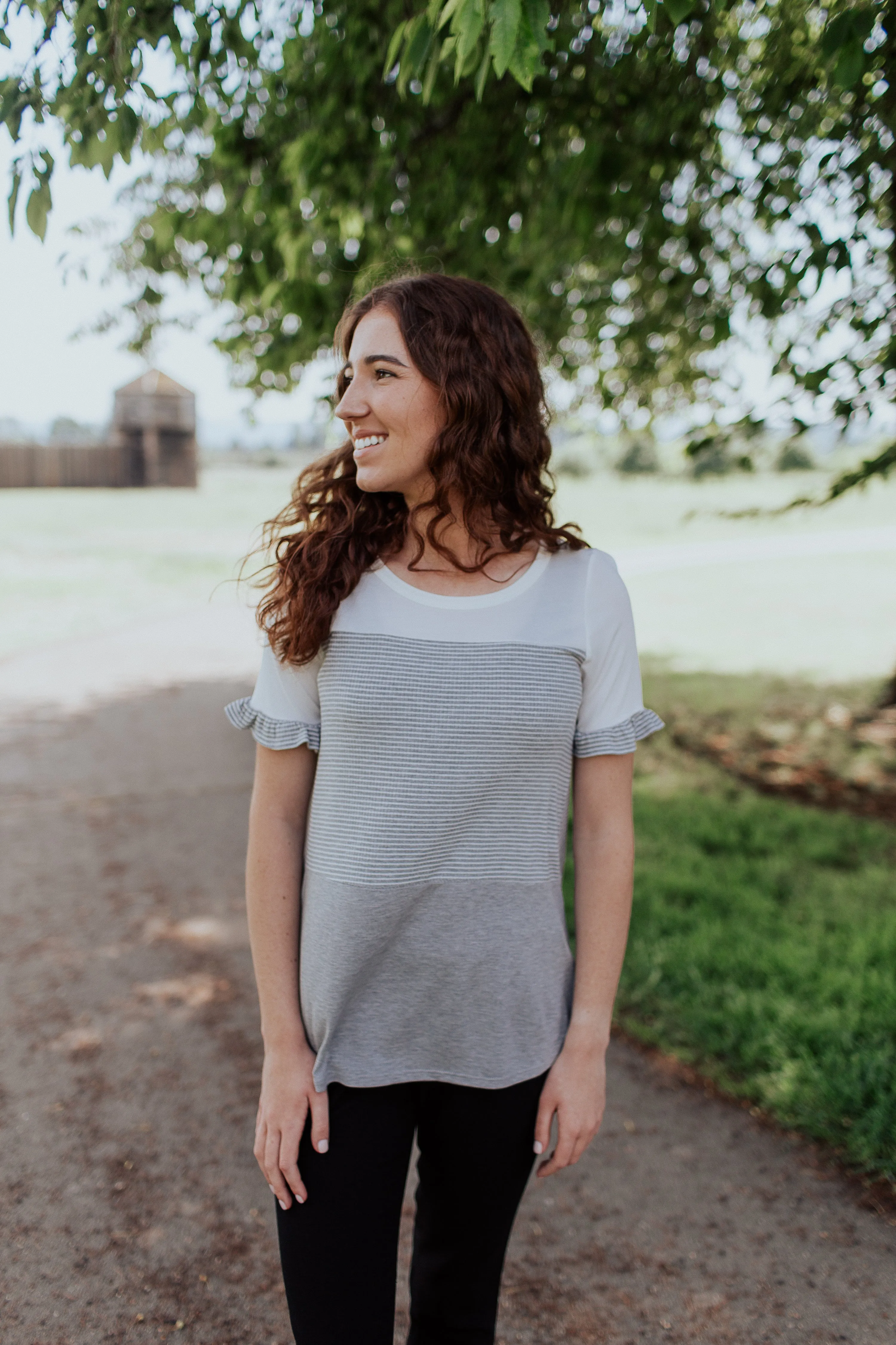 Jane Ruffle Tee in Gray