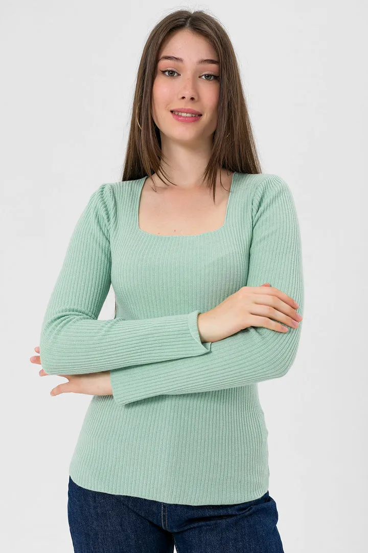 ROUND NECK SWEATER