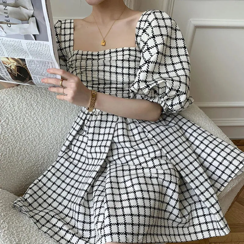 Square-Pattern Short Dress With Puffed Sleeves