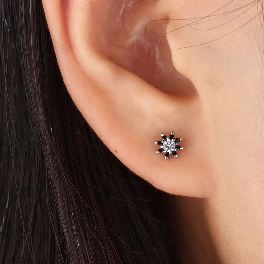 🖤Black Flower Stud